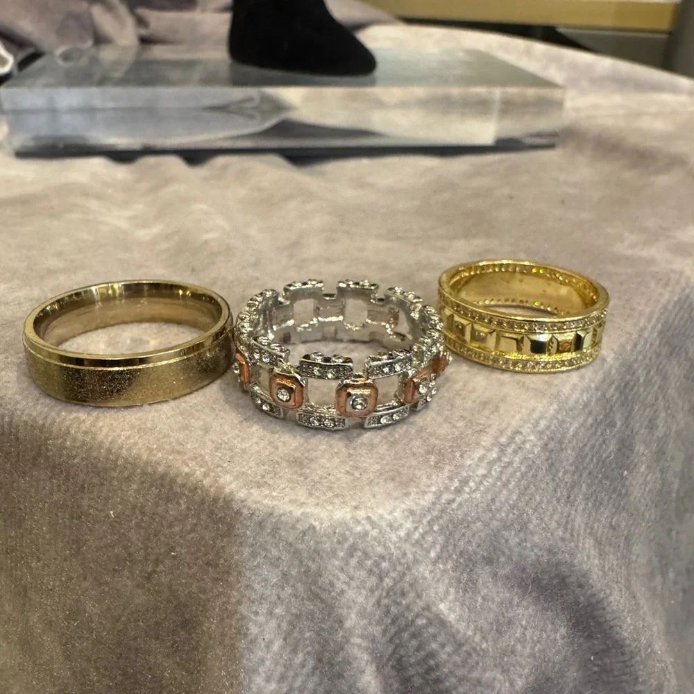 Men Elegant Gold and Silver Ring Set untested Bands‎